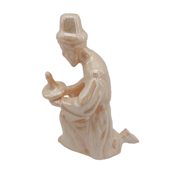 Kneeling Wiseman King Figurine Nativity Replacement Figure Iridescent 4.25" - Picture 3 of 7